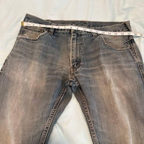 Levi's Y2K 514 Men's Jeans 34x30 Straight Leg Distressed Medium Wash. 5 Pocket. - Picture 3 of 16